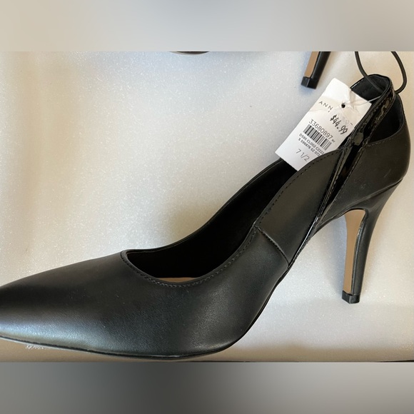 Ann Taylor factory black pumps - Picture 4 of 6